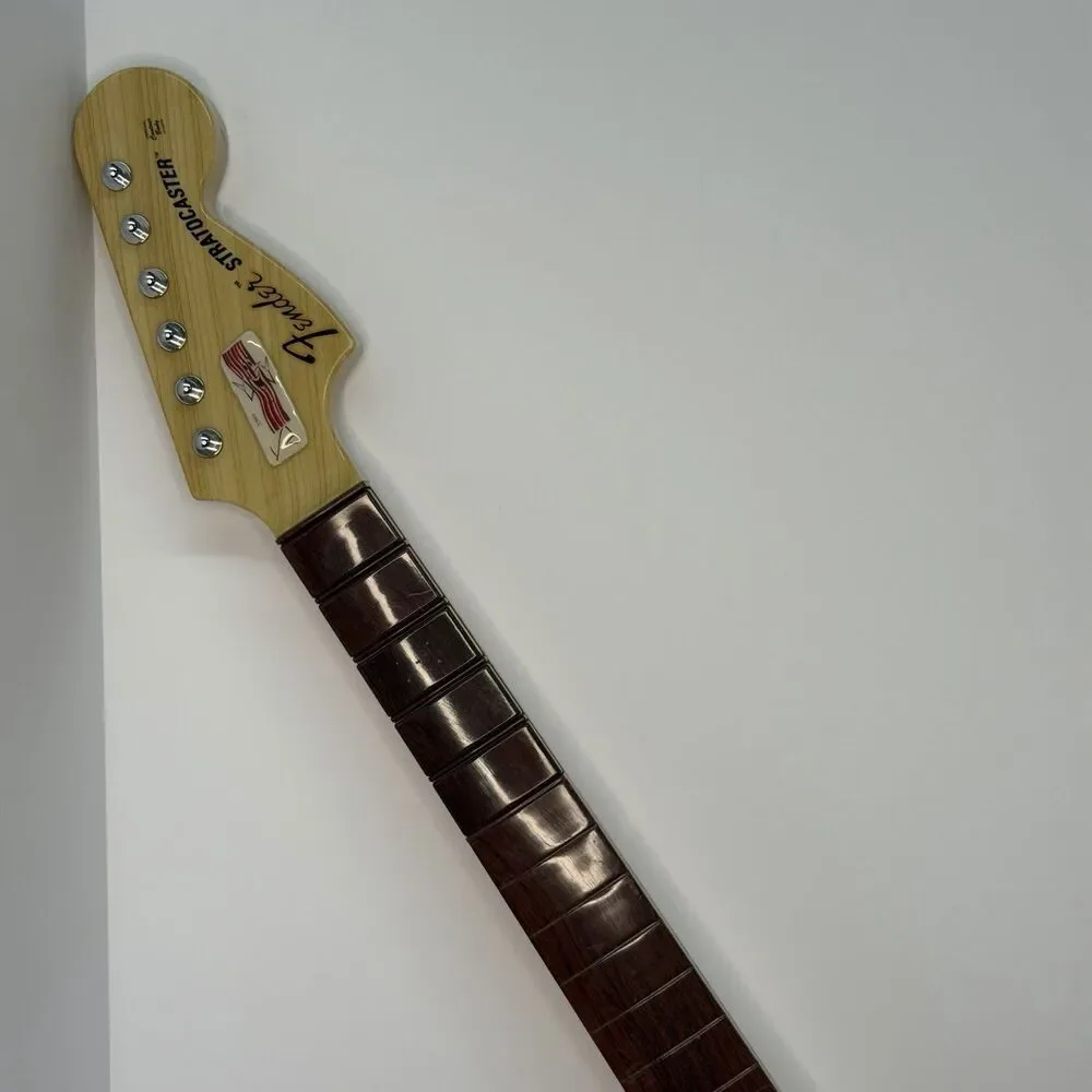 Rock Band 2 PS3 Harmonix PSGTS2 Fender Guitar Controller Powers On No Dongle